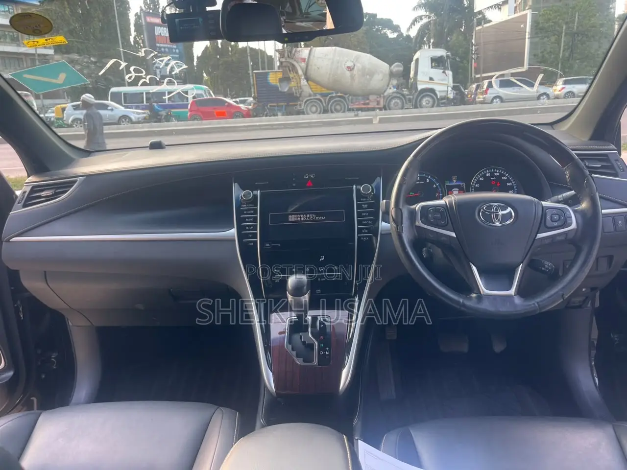 Toyota Harrier 2.0 2016 Black