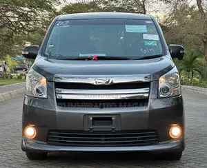 Toyota Noah 2008 Gray
