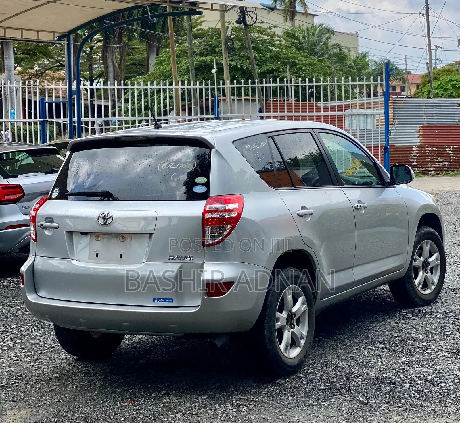 Toyota RAV4 2010 Silver