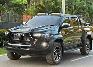Toyota Hilux 2021 Black