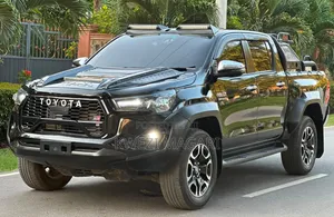 Toyota Hilux 2022 Black