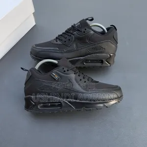  Air Max Sneakers