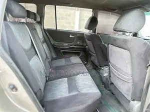 Toyota Kluger 2005 Beige