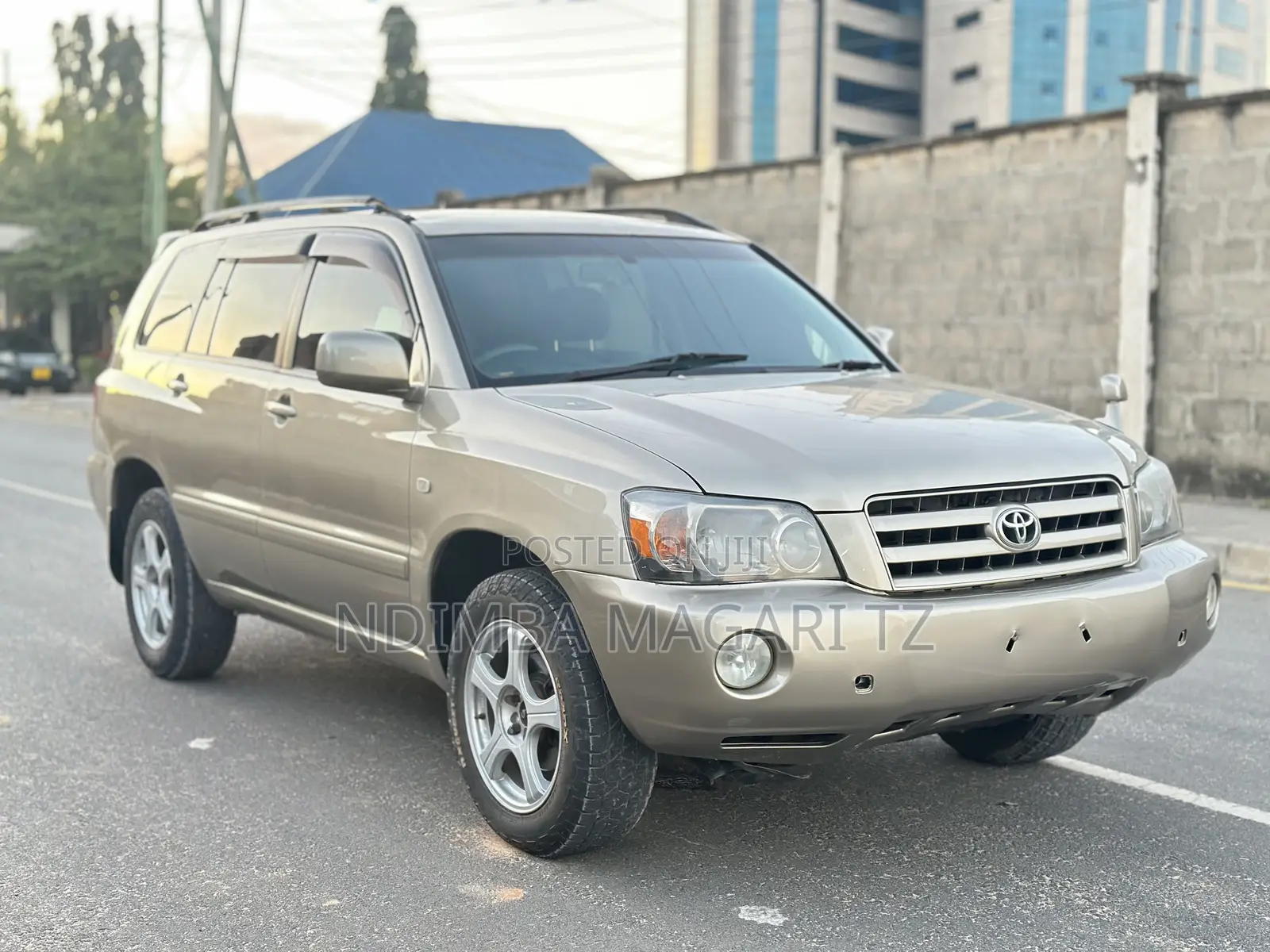 Toyota Kluger 2005 Beige