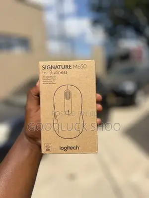 Logitech Signature M650 Mouse Pad