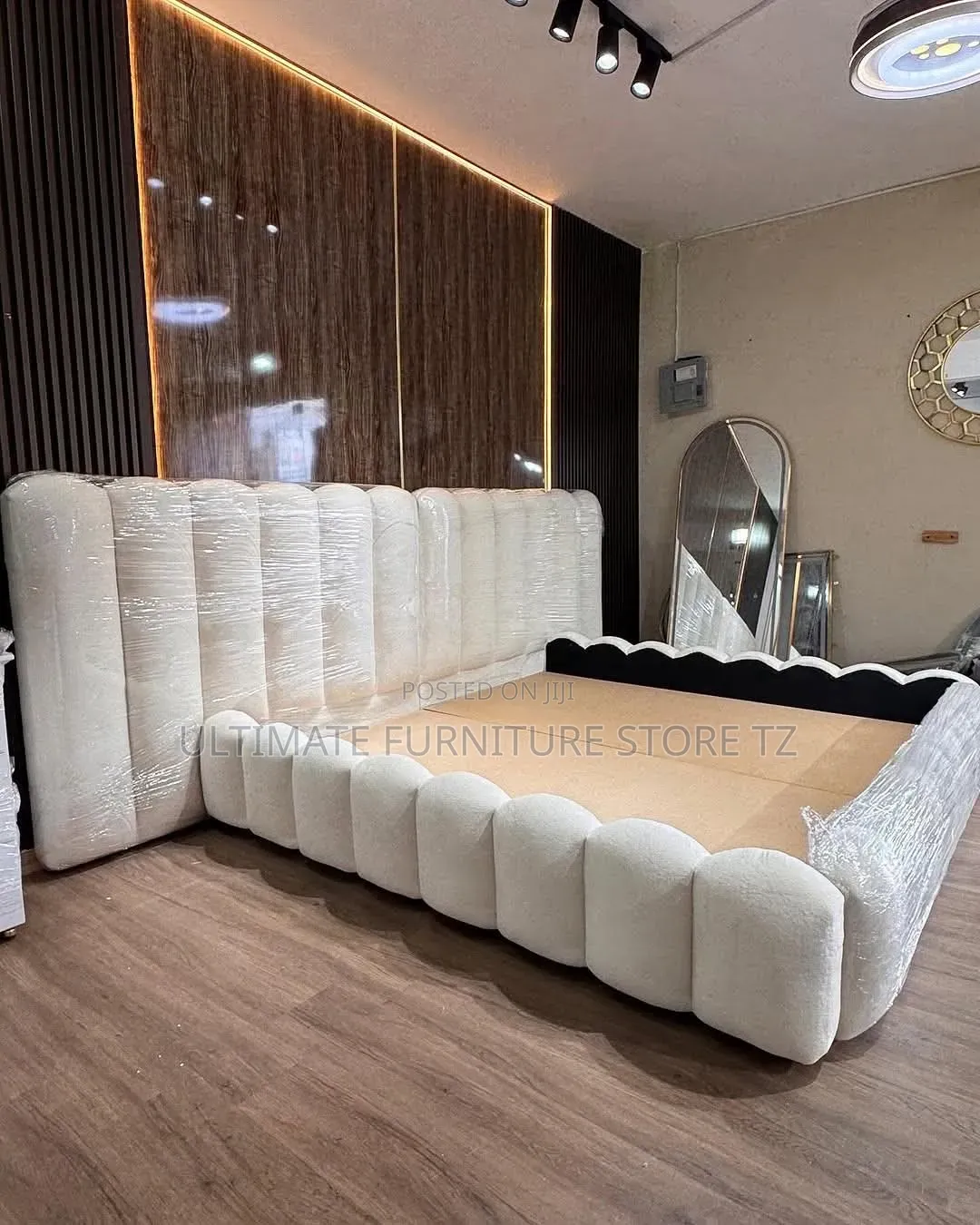 Strips Bed Available