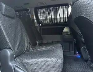 Toyota Noah 2.0 143hp FWD (7 Seater) 2008 Gray