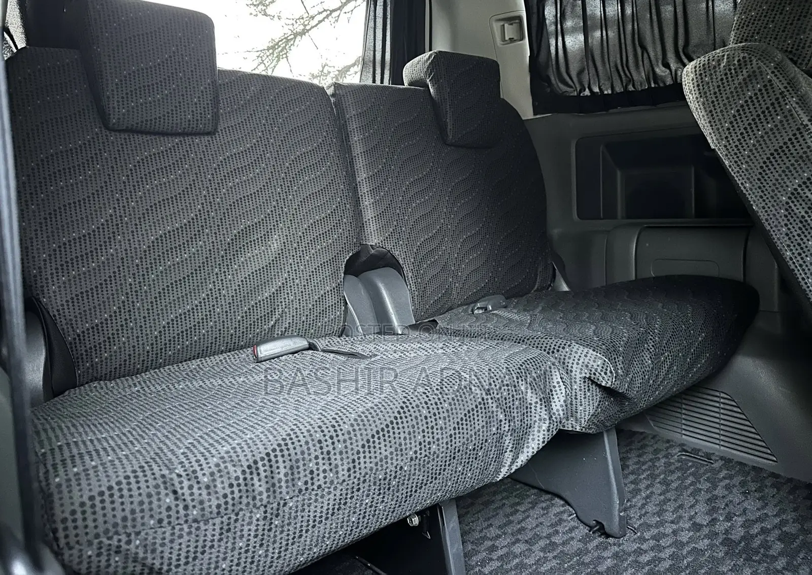 Toyota Noah 2.0 143hp FWD (7 Seater) 2008 Gray