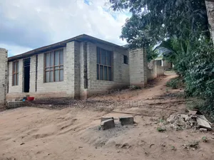 Kiwanja Kinauzwa Goba Mtaa Wa Muhimbili