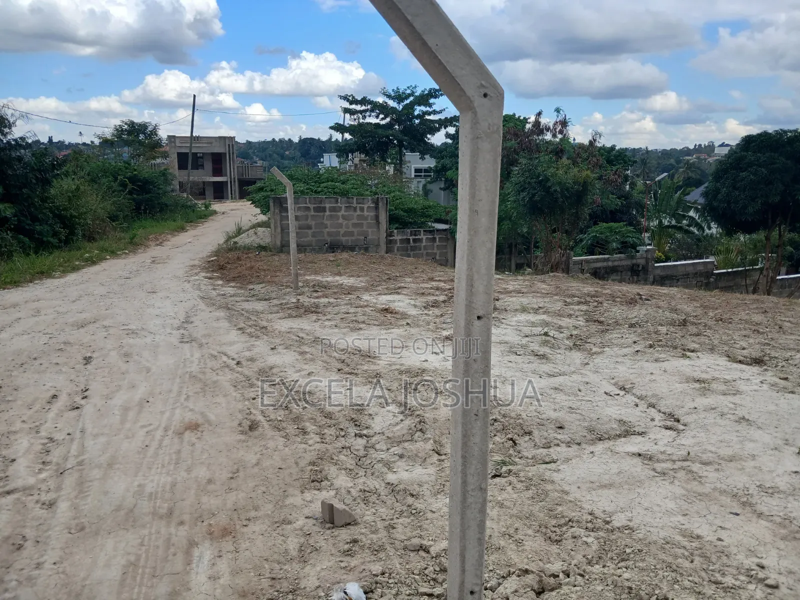 Kiwanja Kizuri Sana Kinauzwa Goba Mtaa Wa Muhimbili