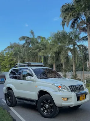 Toyota Land Cruiser Prado 2006 White