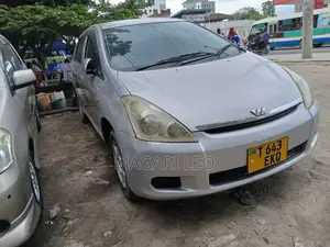Toyota Wish 2005 Silver