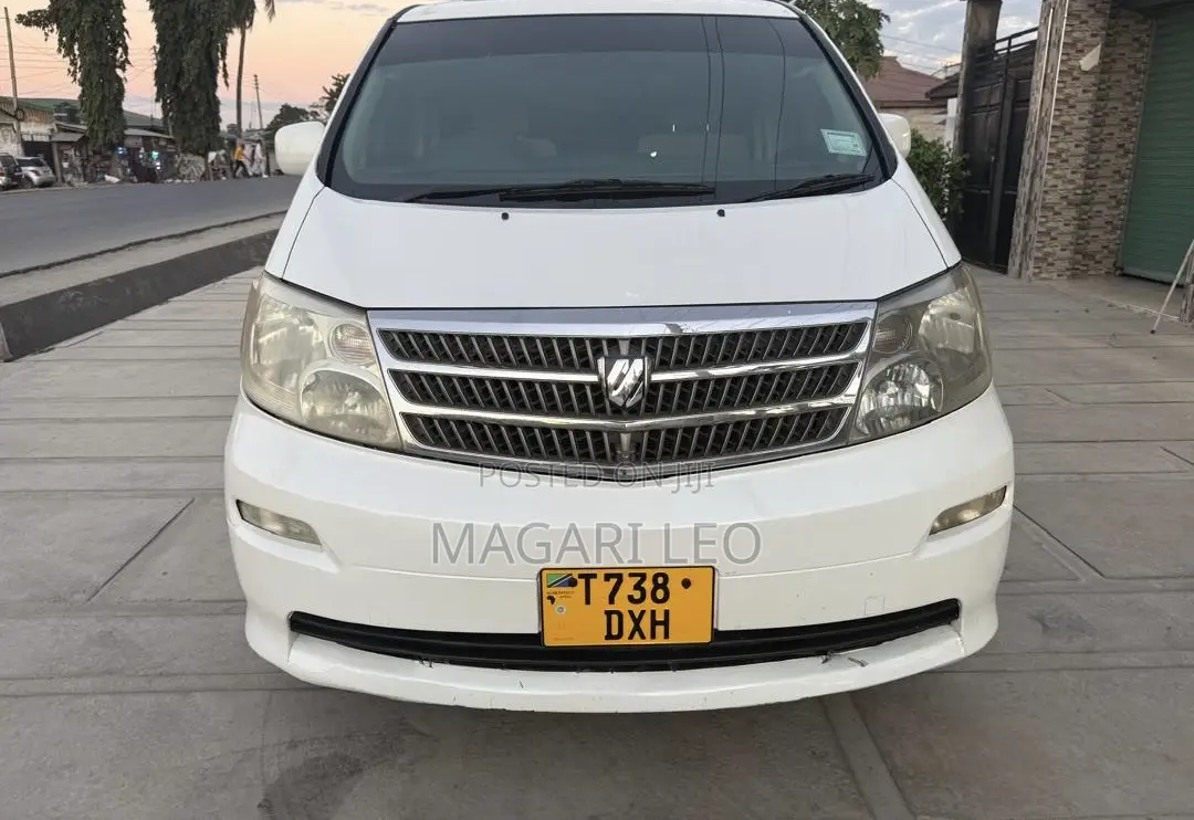 Toyota Alphard 2.4 Petrol AWD 2005 White