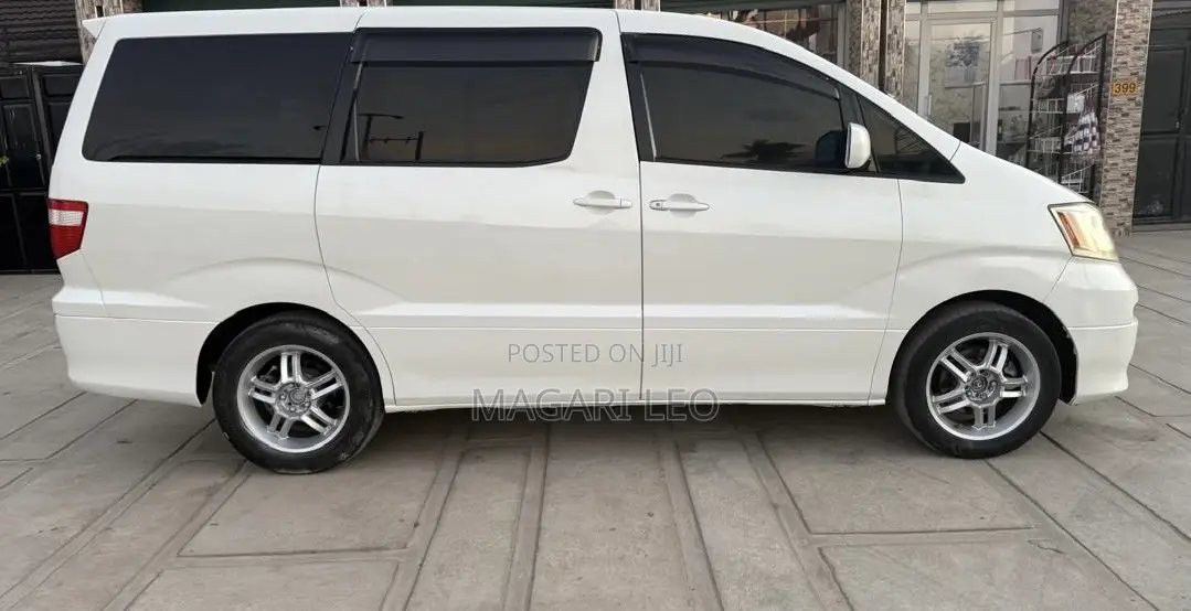 Toyota Alphard 2.4 Petrol AWD 2005 White