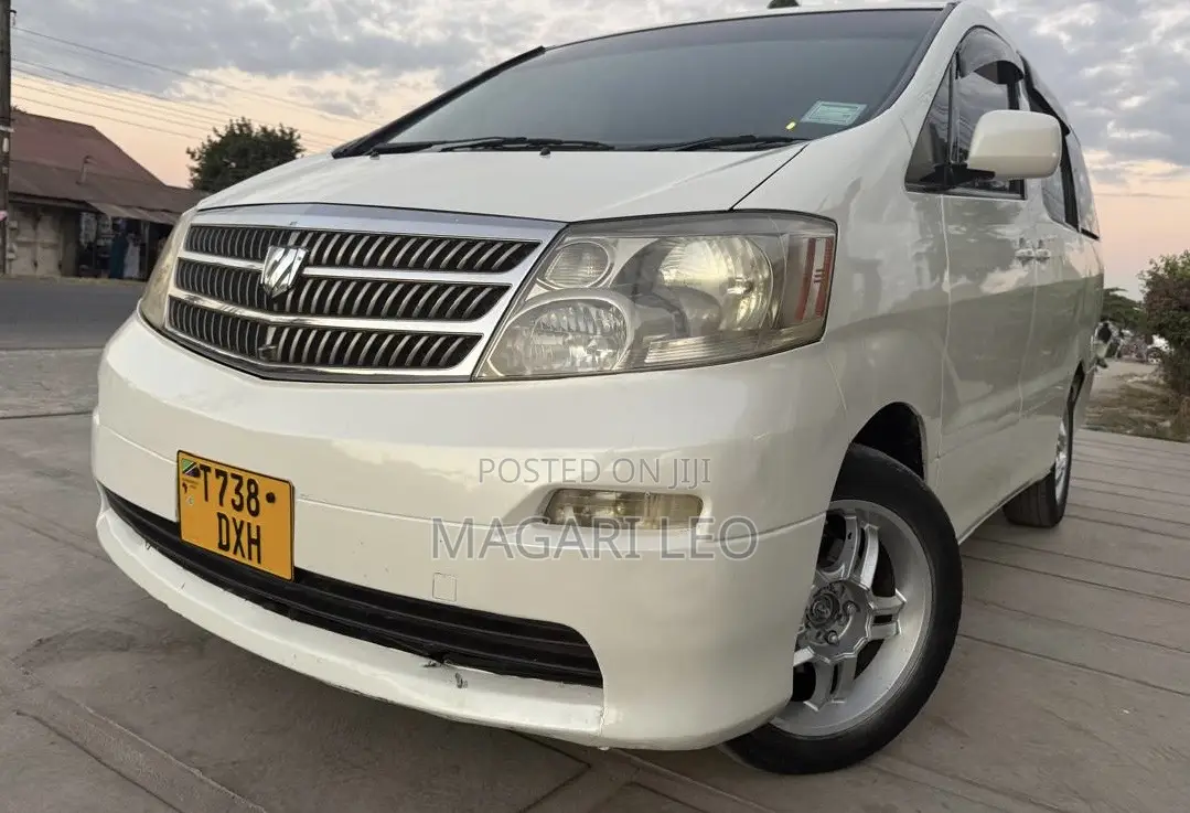 Toyota Alphard 2.4 Petrol AWD 2005 White