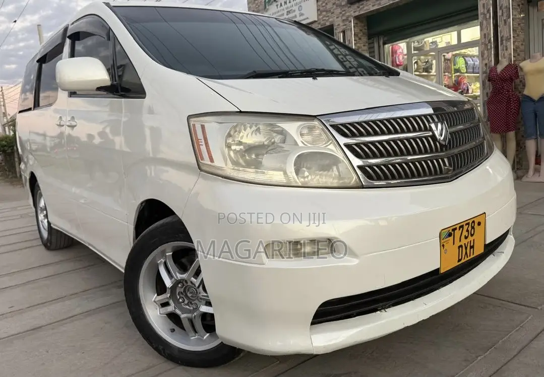 Toyota Alphard 2.4 Petrol AWD 2005 White