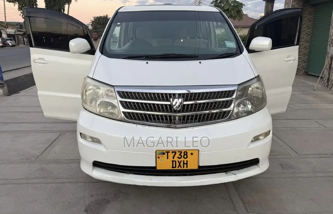 Toyota Alphard 2.4 Petrol AWD 2005 White