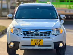 Subaru Forester 2012 White
