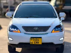 Toyota Harrier 2009 White