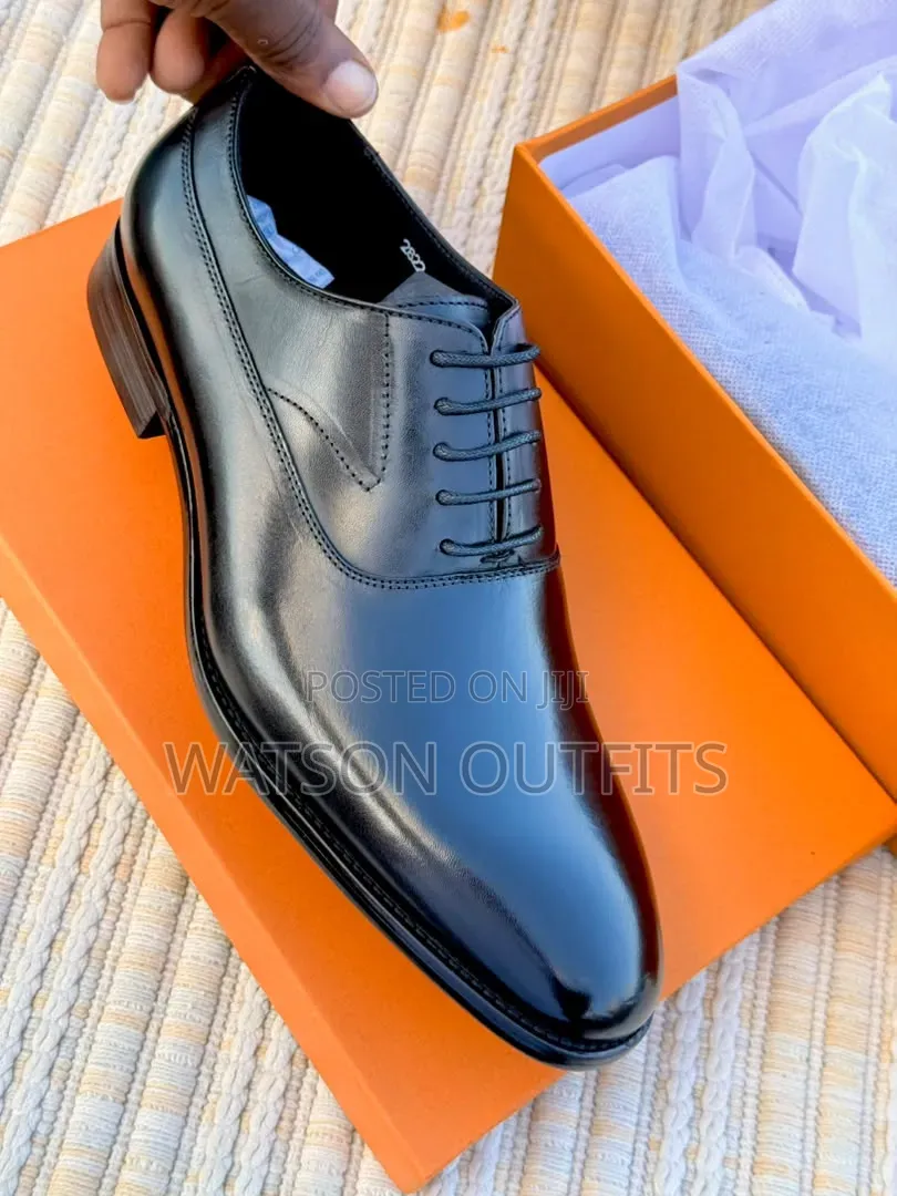 2 Colours Lv or Louis Vuitton Brand Men's Leather Shoes or Footwears