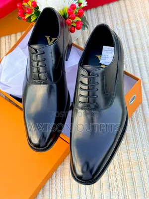 2 Colours Lv or Louis Vuitton Brand Men's Leather Shoes or Footwears