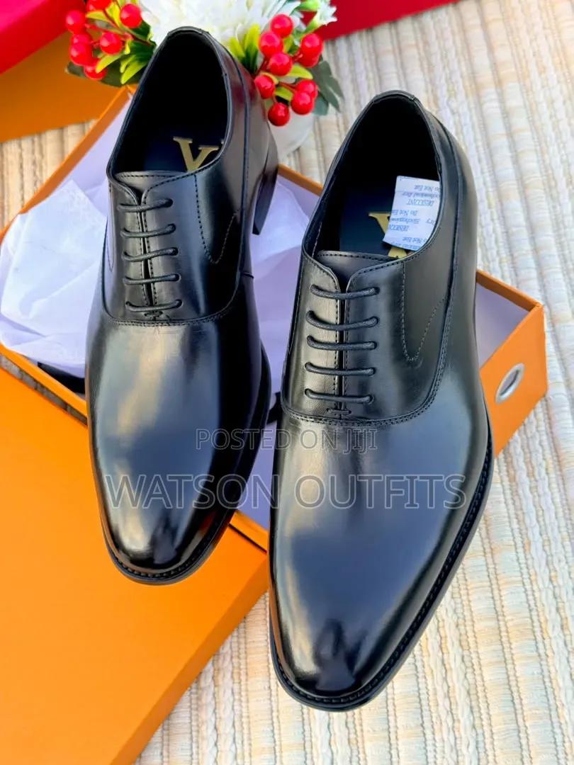 2 Colours Lv or Louis Vuitton Brand Men's Leather Shoes or Footwears