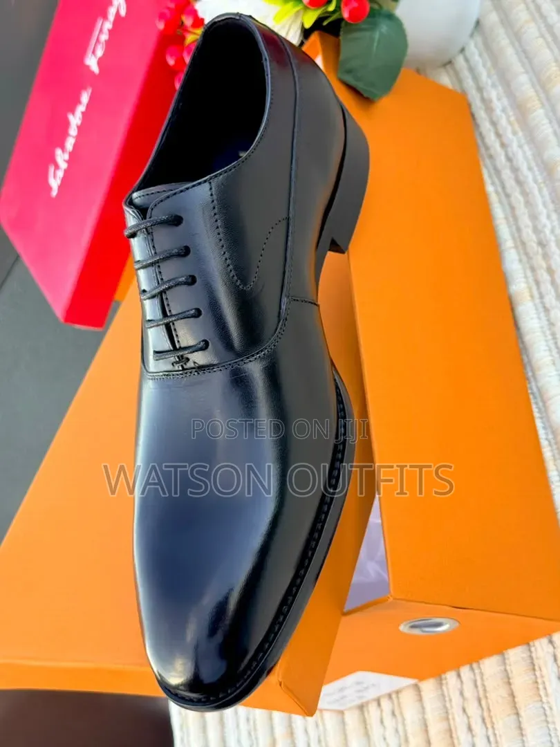 2 Colours Lv or Louis Vuitton Brand Men's Leather Shoes or Footwears