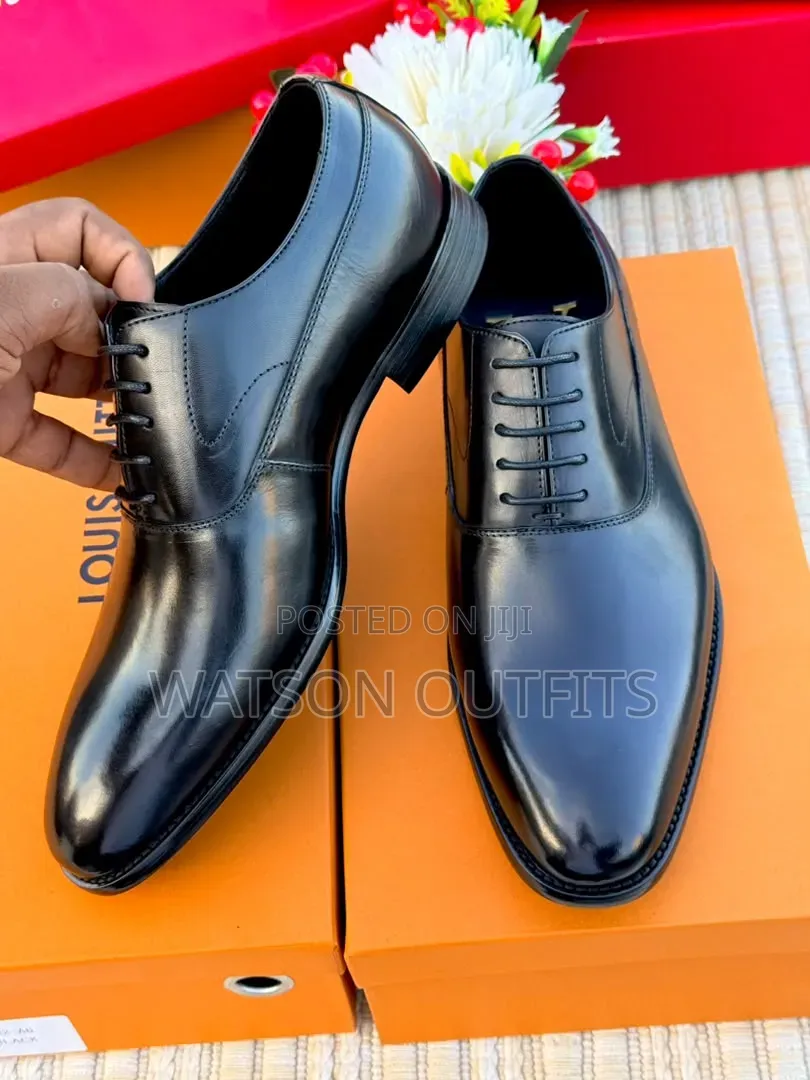 2 Colours Lv or Louis Vuitton Brand Men's Leather Shoes or Footwears