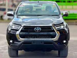 Toyota Hilux 2024 Black