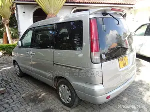 Toyota Noah 2001 Silver