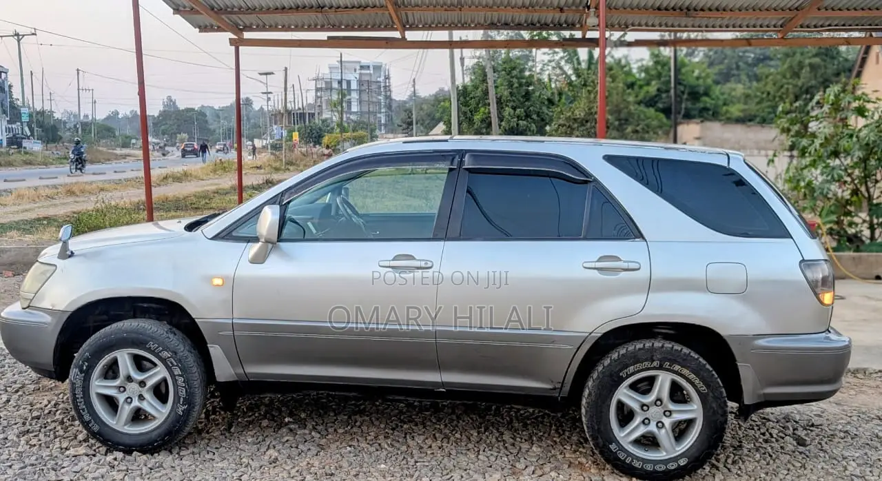 Toyota Harrier 2002 Silver