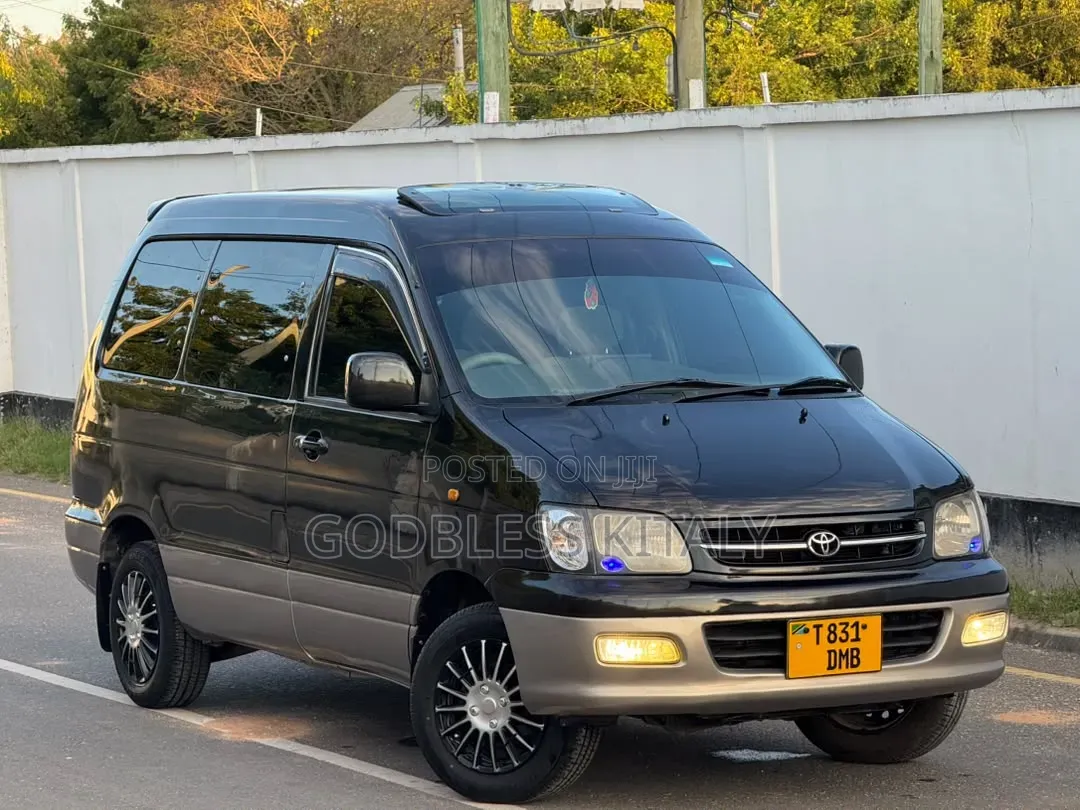 Toyota LiteAce Noah 2000 Black