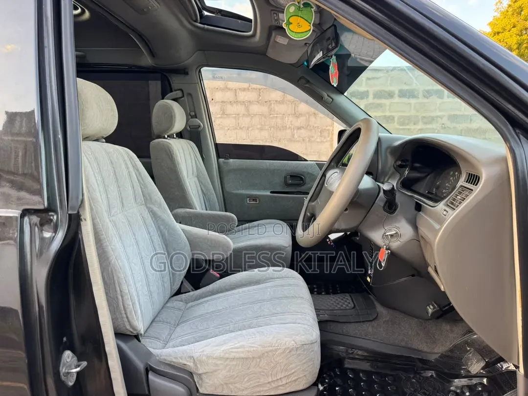 Toyota LiteAce Noah 2000 Black