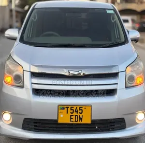 Toyota Noah 2008 Silver