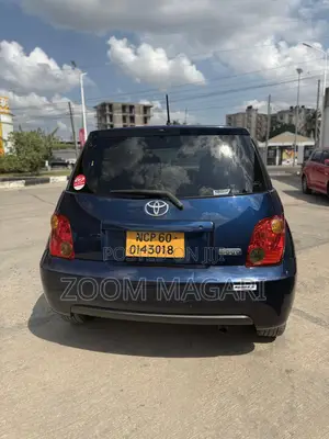 Toyota IST 2003 Black