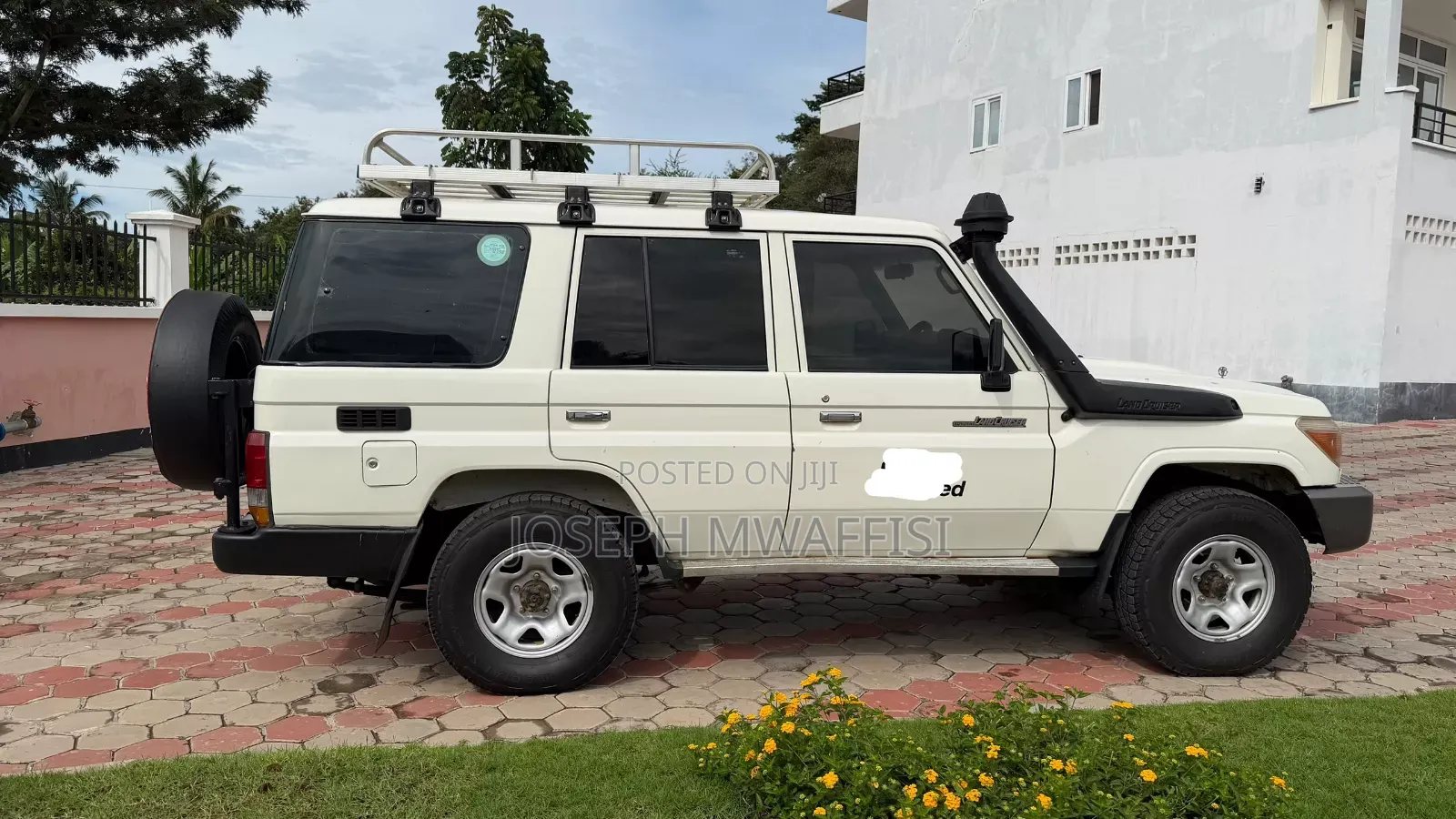 Toyota Land Cruiser 2014 White