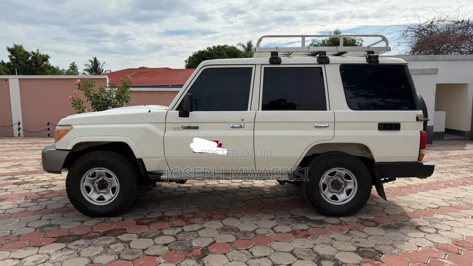 Toyota Land Cruiser 2014 White