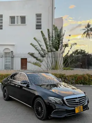 Mercedes-Benz E400 2017 Black