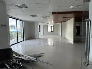 Office Space 420 SQM