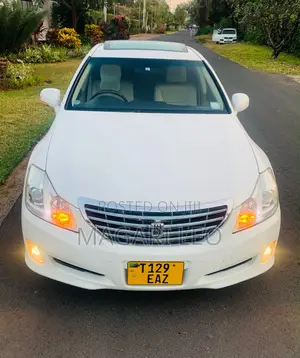 Toyota Crown 2009 White