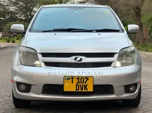 Toyota IST 2006 Silver
