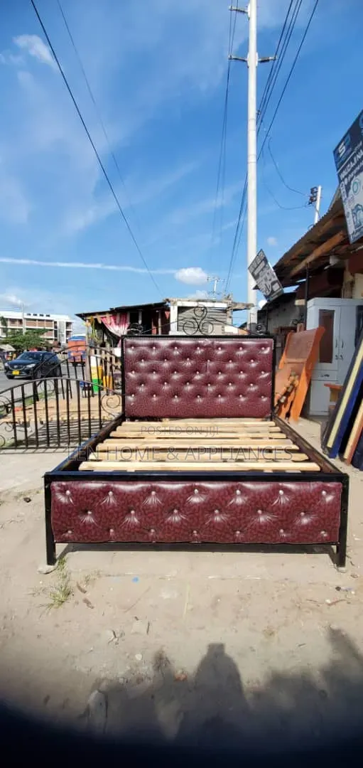 Bed Sofa Leather 5/6 Color Maroon