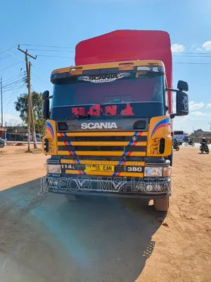 Scania Mende 114 380 1998 Yellow