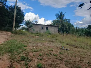 Kiwanja Kinauzwa Goba Mtaa Wa Muhimbili
