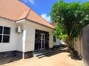 4bdrm House in Kibada for sale