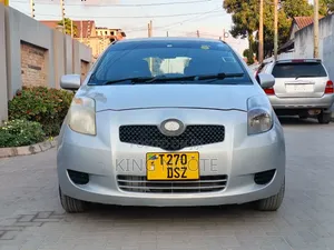 Toyota Vitz 2003 Gray