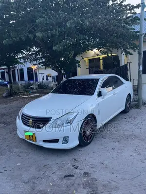 Toyota Crown 2009 Pearl
