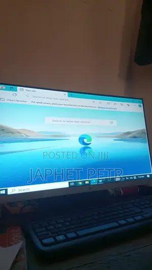 HP 24-Inch Monitor Inauzwa (Used - Excellent Condition)