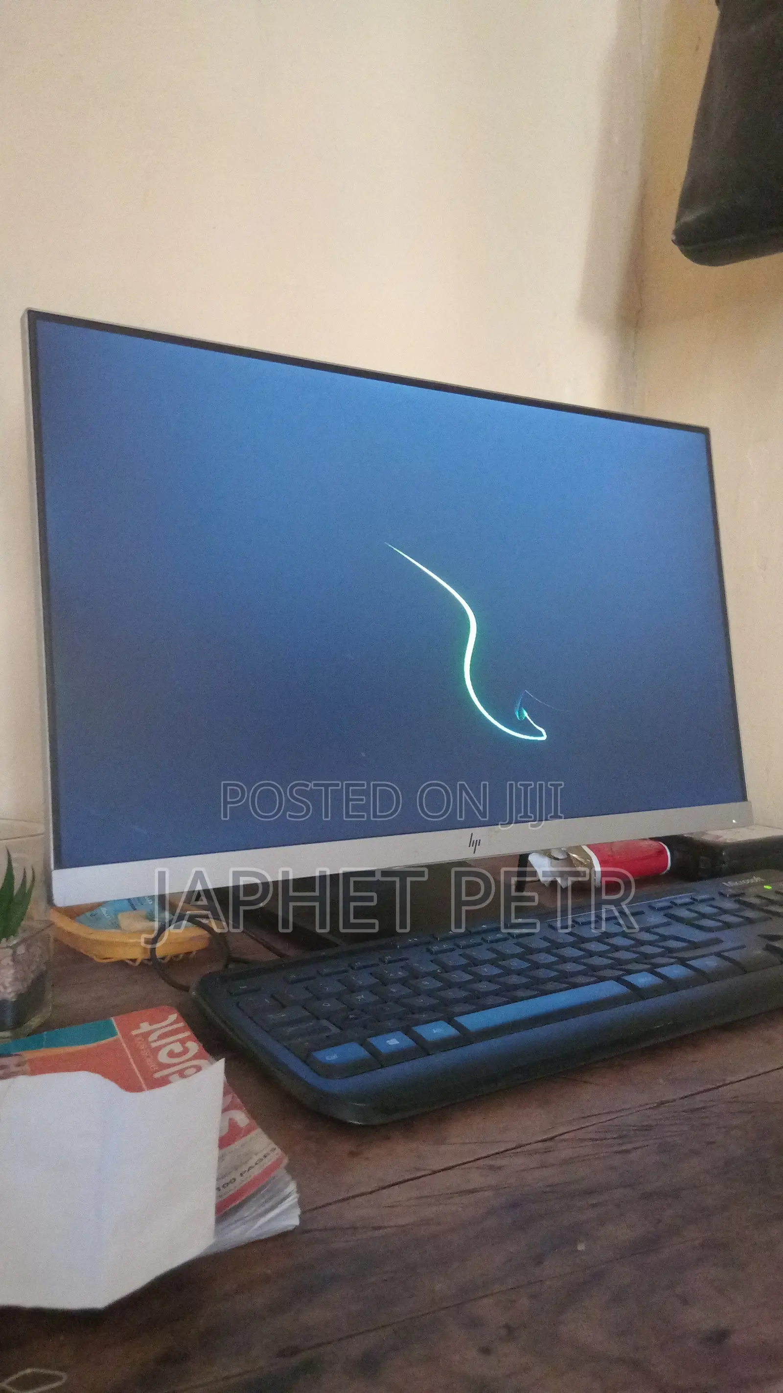 HP 24-Inch Monitor Inauzwa (Used - Excellent Condition)