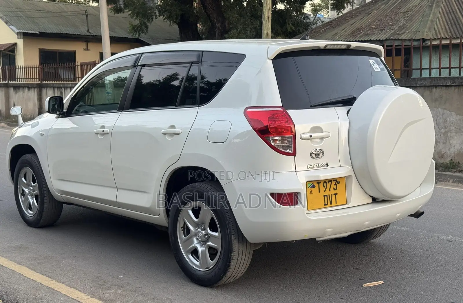 Toyota RAV4 I4 2006 White